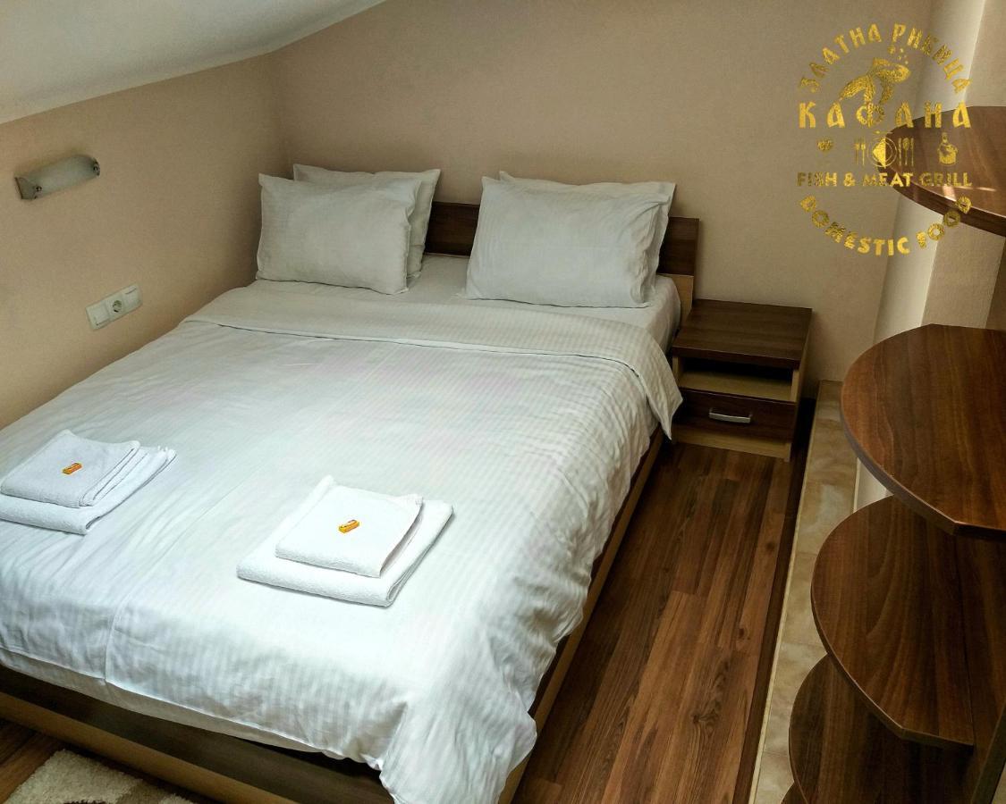 Appartement Zlatna Ribica à Golubac Extérieur photo
