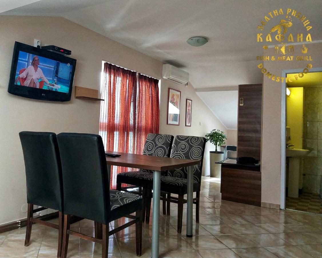 Appartement Zlatna Ribica à Golubac Extérieur photo